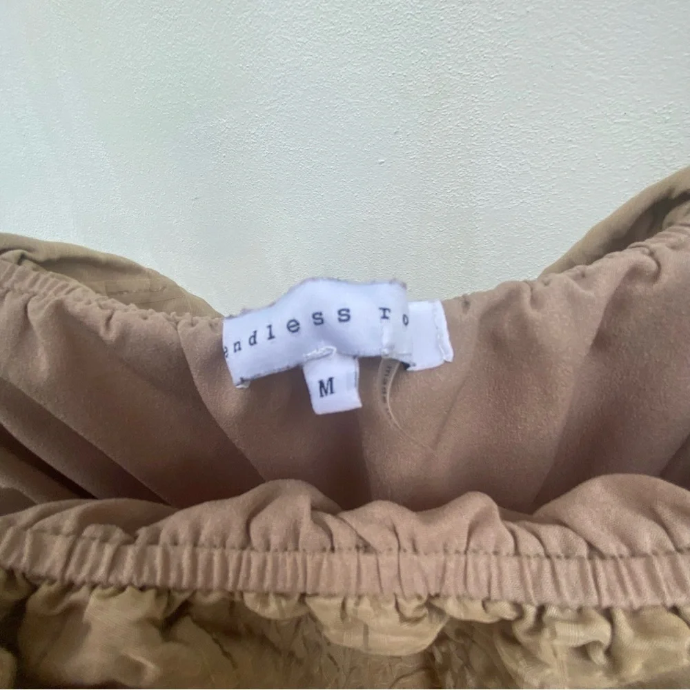 Textured Tan Puff Crop Top & Balloon Shorts Size Medium - Picture 6 of 7